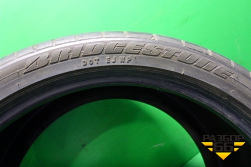 Шина Bridgestone Potenza RE050A 102Y 305/30 R19 (Лето)