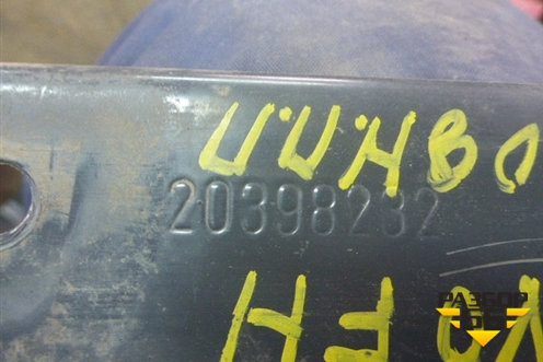 Кронштейн подножки  (передний правый) для Volvo TRUCK FH с 2008-2013г (ФШ)