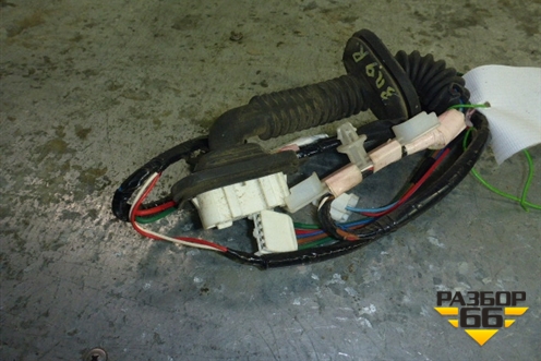 Проводка двери задней левой для Toyota Auris с 2006-2012г (Аурис)