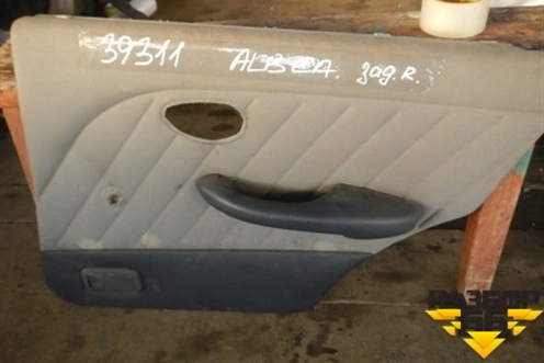 Обшивка двери задней правой под механику для Fiat Albea с 2003г (Альбеа)