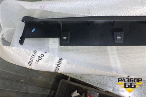 Накладка на порог наружная правая (новая) для Honda CR-V(RD4) с 2002-2006г (ЦРВ СРВ) (71800SCAE000)