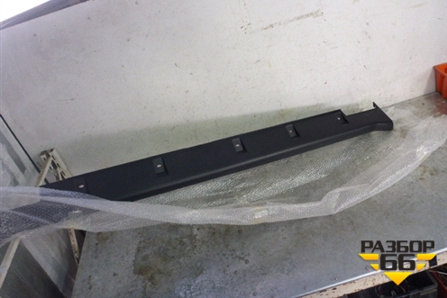 Накладка на порог наружная левая (новая) для Honda CR-V(RD4) с 2002-2006г (ЦРВ СРВ) (71850SCAE000)