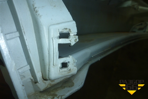 Накладка двери багажника (нижняя) (CJ54S423A40) для Ford Kuga с 2012г (Куга 2)