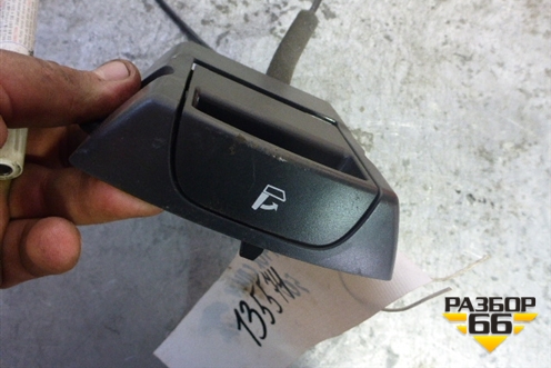 Замок спинки заднего сиденья (правый) (82220TL0G01) для Honda Accord(CU-CW) с 2008-2013г (Аккорд)