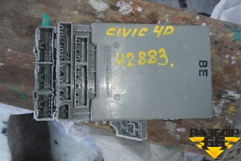 Блок предохранителей салонный для Honda Civic 4D с 2006-2012г (Цивик)