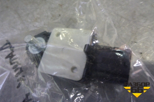 Датчик AIR BAG для Toyota Avensis с 2003-2009г (Авенсис)