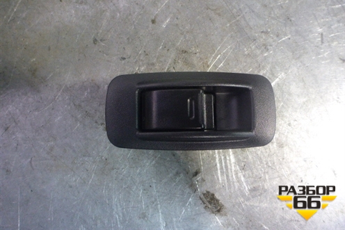 Кнопка стеклоподъёмника для Toyota Rav-4 с 2000-2005г (Рав 4)