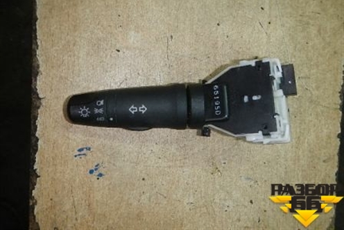 Переключатель поворотов для Nissan Wingroad (Y12)