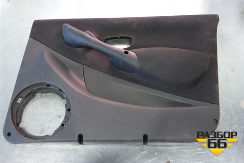 Обшивка двери передней правой под электрику (7352823255) для Fiat Albea с 2003г (Альбеа)