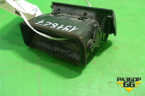 Дефлектор воздушный левый (F3530527012) для BYD F3 с 2007г (Ф3)