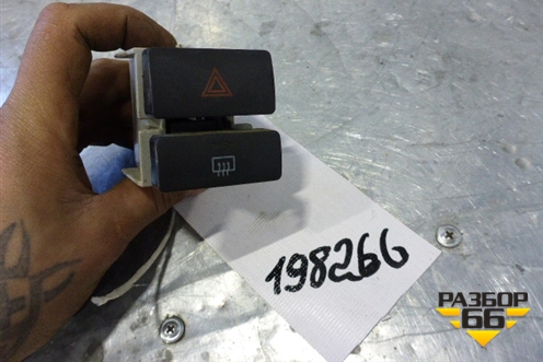 Модуль кнопок (аварийной сигнализации и обогрева заднего стекла) (F33748200C1) для BYD F3 с 2007г (Ф3)