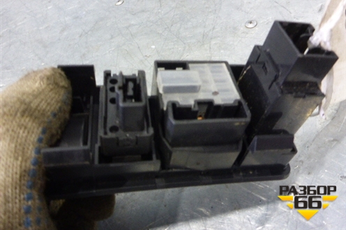 Переключатель регулировки зеркал (с кнопкой включения ПТФ) для BYD F3 с 2007г (Ф3)