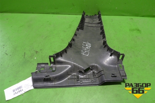 Обшивка стойки центральная нижняя левая (84171SNBJ0) для Honda Civic 4D с 2006-2012г (Цивик)