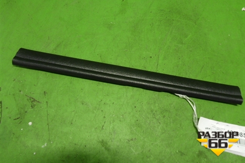 Накладка порога внутренняя правая (84201SMGE) для Honda Civic 5D с 2006-2012г (Цивик)
