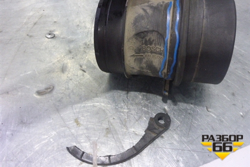 Датчик массового расхода воздуха (2.0л TDI) (03L906461A) для Volkswagen Amarok с 2010г (Амарок)