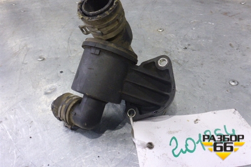 Корпус термостата (2.0л TDI) (03L121111AB) для Volkswagen Amarok с 2010г (Амарок)