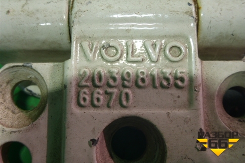 Петля двери левой верхняя  (20398135) для Volvo TRUCK FH с 2008-2013г (ФШ)