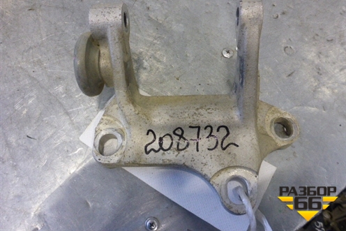 Кронштейн КПП левый для Honda CR-V(RD4) с 2002-2006г (ЦРВ СРВ)