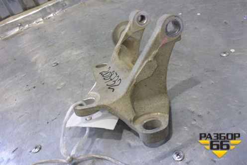 Кронштейн КПП левый для Honda CR-V(RD4) с 2002-2006г (ЦРВ СРВ)