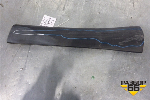 Накладка двери задней правой (7507548050) для Lexus RX 300 c 2009-2015г (РХ)