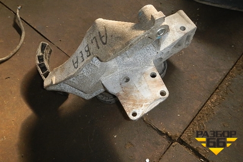 Кронштейн генератора (55186284) для Fiat Albea с 2003г (Альбеа)