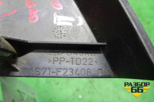 Накладка двери передней правой уголок (1S71F23408DN) для Ford Mondeo 3 с 2000-2007г (Мондео)