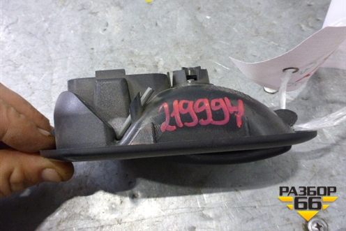 Ручка внутренняя двери задней левой (8200028487) для Renault Scenic с 2003-2009г (Сценик)