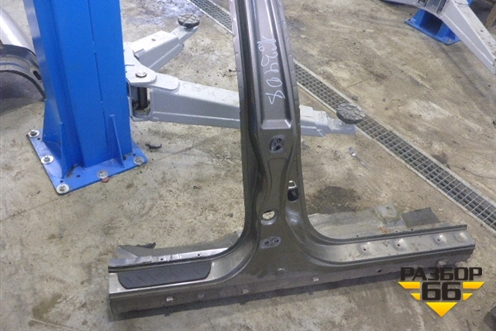 Порог со стойкой правый (5ти дверный кузов) для Honda Civic 5D с 2005-2011г (Цивик)