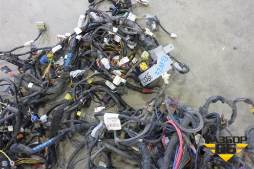 Проводка подкапотная для Infiniti Infiniti QX56/QX80 (Z62) с 2010г (Ку икс56/80)