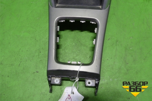Консоль (92122SC030) для Subaru Forester (SH5) с 2008-2012г