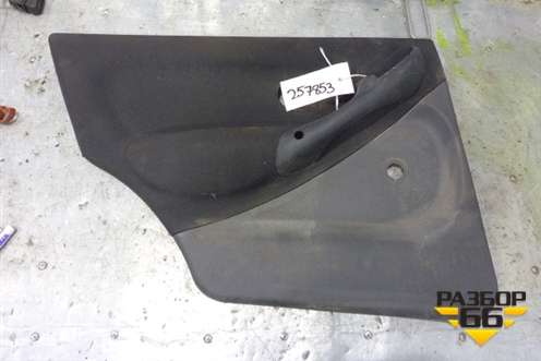 Обшивка двери задней левой под механику для Fiat Albea с 2003г (Альбеа)