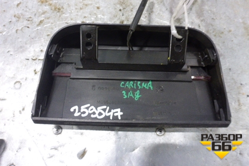 Фонарь задний стоп сигнал (MB952887) для Mitsubishi Carisma c 1999-2003г (Каризма)