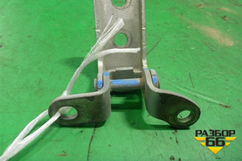 Петля двери задней правой нижняя (6877005020) для Toyota Corolla (E12) с 2001-2007г (Королла 120)