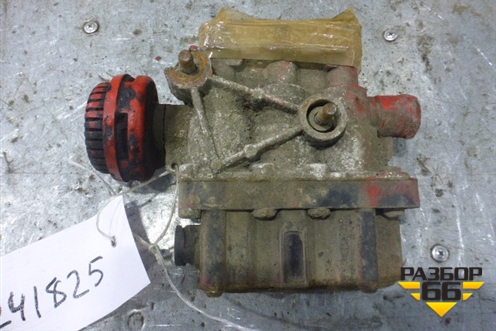 Кран уровня пола (главный) (4728800300) для Iveco Stralis с 2002-2006г (Стралис)