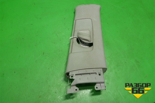Обшивка стойки центральная верхняя правая (6241002070) для Toyota Auris с 2006-2012г (Аурис)