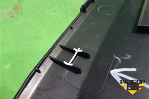 Накладка внутренняя (консоли права) (77295SWAA01020) для Honda CR-V(RE) с 2006-2012г (ЦРВ СРВ)