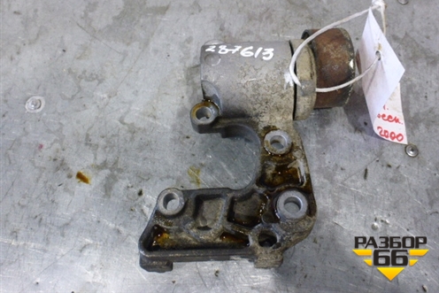 Ролик обводной ремня навесного оборудования (с кронштейном 3.5л V6 2GR-FE) для Toyota Camry V50 с 2011-2018г (Камри)