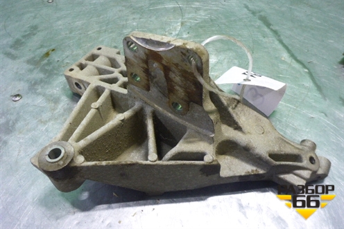 Кронштейн двигателя (1.4л 350A1000) (46820385) для Fiat Grande Punto с 2005г (Гранде Пунто)