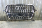 Решетка радиатора (после 2012г под парктроник) (8R0853651R) для Audi Q5 c 2008-2017г