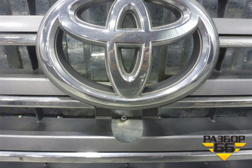 Решетка радиатора (после 2012г до 2015г под камеру) (5311460110) для Toyota Land Cruiser (200) с 2008г (Ленд Крузер)