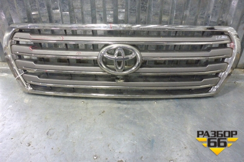 Решетка радиатора (после 2012г до 2015г под камеру) (5311460110) для Toyota Land Cruiser (200) с 2008г (Ленд Крузер)