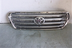Решетка радиатора (после 2012г до 2015г под камеру) (5311460110) для Toyota Land Cruiser (200) с 2008г (Ленд Крузер)