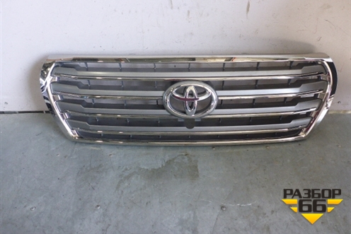 Решетка радиатора (после 2012г до 2015г под камеру) (5311460110) для Toyota Land Cruiser (200) с 2008г (Ленд Крузер)