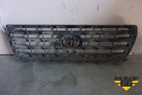 Решетка радиатора (после 2012г до 2015г под камеру) (5311460110) для Toyota Land Cruiser (200) с 2008г (Ленд Крузер)