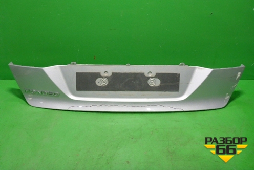 Накладка крышки багажника (нижняя под номер) (BS71A423A40A) для Ford Mondeo 4 с 2006-2014г (Мондео)