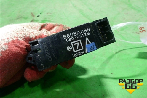 Кнопка стеклоподъёмника (передняя правая) (8608A099) для Mitsubishi Lancer-9  с 2003-2008г (Лансер)