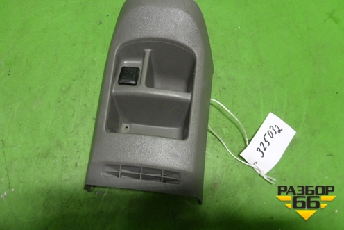 Накладка внутренняя (на подлокотник задний) (77290SWAA020) для Honda CR-V(RE) с 2006-2012г (ЦРВ СРВ)