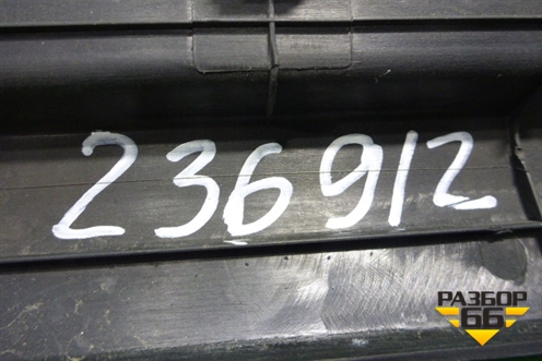 Накладка порога внутренняя переднего правого (8588238000) для Hyundai Sonata-5 с 2001г (Соната)