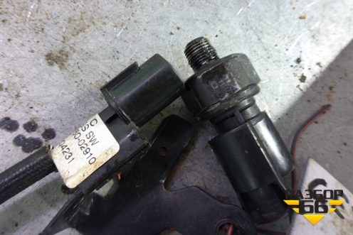 Датчик давления масла (1.1л 12V G4HG) для Hyundai Getz с 2002г