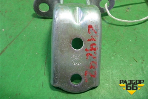 Петля двери передней правой нижняя (новая) (793251E000) для Hyundai Verna с 2005-2010г (Верна)